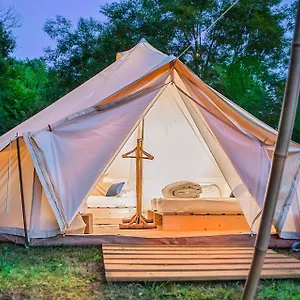 Lodg'ing Nature Camp Dordogne , Lacave (Lot) France